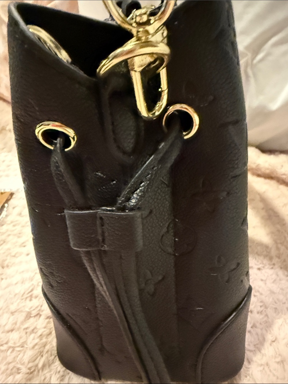 LV Black Embossed Leather Shoulder Bag with Gold Hardware. BMWOT NEVER USED - Picture 4 of 8